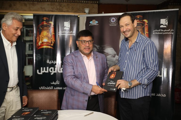 نقاد يشيدون بتجربة “الفانوس” ويصفونها بنقلة نوعية في المسرح الإماراتي